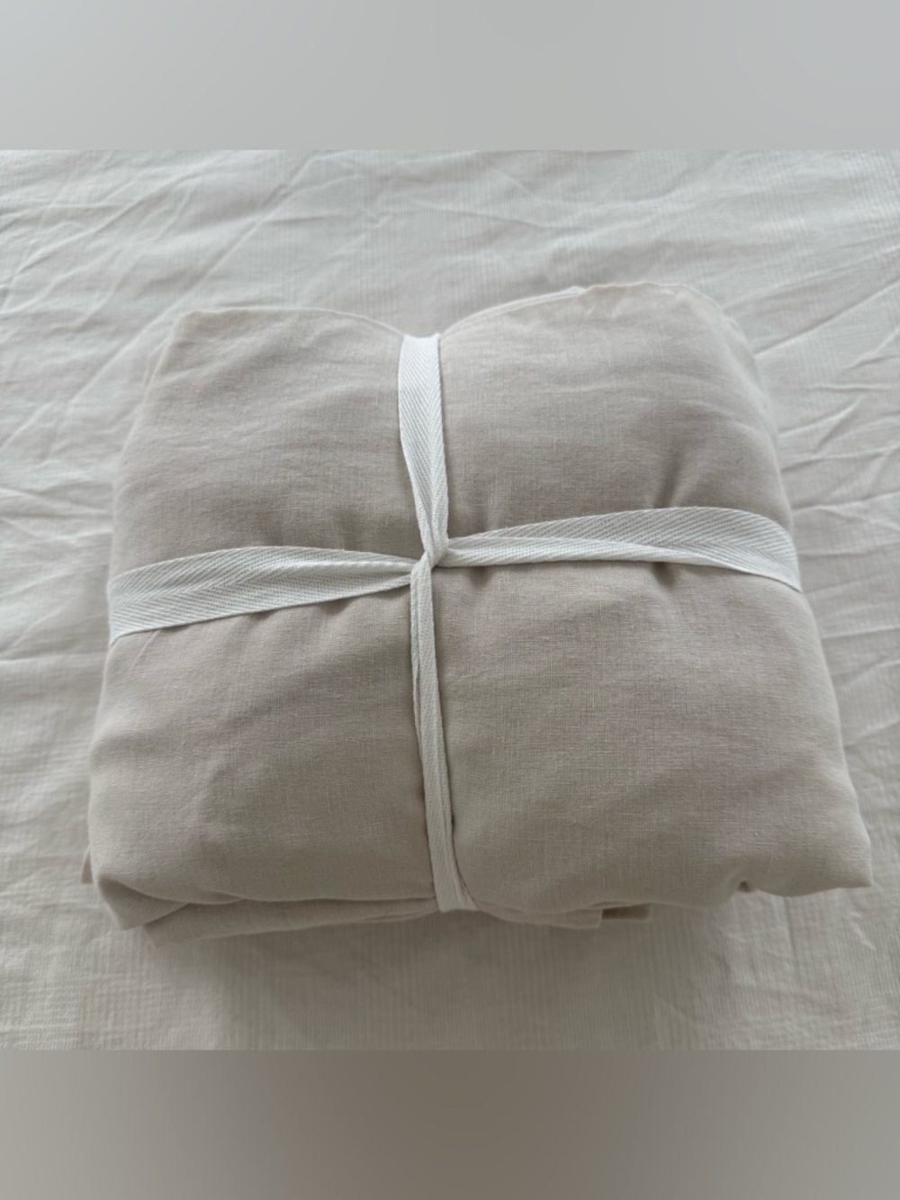 New Quince European Linen Fitted Sheet Set Queen - Sand MSRP $124 - Picture 6 of 10